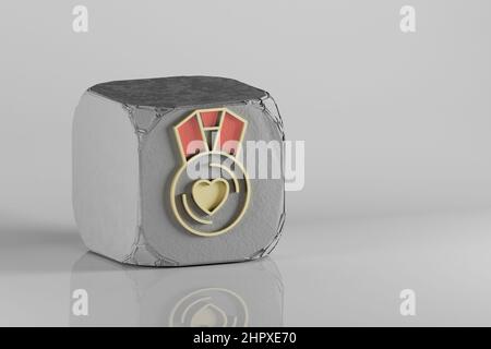 Magnifique symbole de médaille coeur doré sur un cube de beton et un fond en céramique blanche. 3d illustration du rendu. Motif d'arrière-plan pour la conception. Banque D'Images