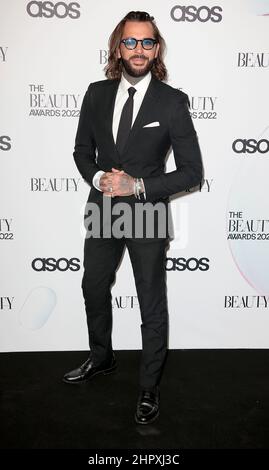 22 févr. 2022 - Londres, Angleterre, Royaume-Uni - Pete Wicks participe aux Beauty Awards 2022 avec ASOS, Magazine London, Greenwich Peninsula, Londres Banque D'Images