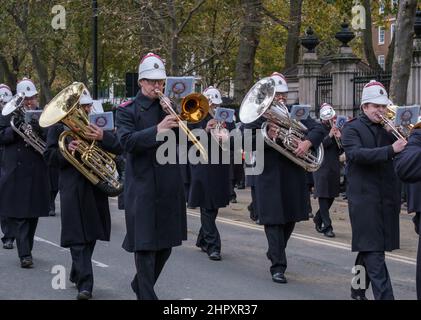 The Household soldats Band, de l’Armée du Salut, jouant des instruments de musique en laiton au Lord Mayor’s Show 2021 Victoria Embankment, Londres. Banque D'Images