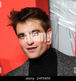 BFI IMAX, LONDRES, ROYAUME-UNI. 23rd févr. 2022. Robert Pattinson participe au screening spécial de 'The Batman'. Photo par crédit : Julie Edwards/Alamy Live News Banque D'Images