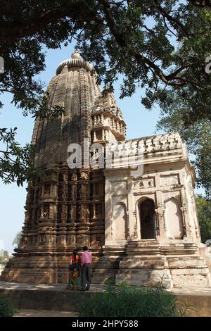 Le temple d'Adinath, un des temples de Jain dans le groupe oriental à Khajuraho dans le Madhya Pradesh, Inde Banque D'Images