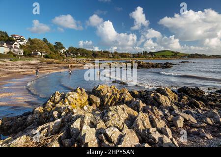 Plage et côte rocheuse sur Solway Firth, Rockcliffe, Dalbeattie, Dumfries et Galloway, Écosse, Royaume-Uni, Europe Banque D'Images