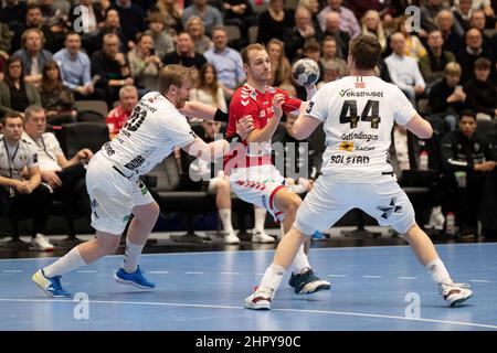 Aalborg, Danemark. 23rd févr. 2022. Lukas Sandell (11) du Handball d'Aalborg vu dans le match de la Ligue des champions de l'EHF entre le Handball d'Aalborg et le Handball d'Elverum à la Jutlander Bank Arena d'Aalborg. (Crédit photo : Gonzales photo/Alamy Live News Banque D'Images
