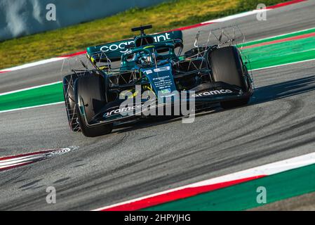 24 février 2022 : NICHOLAS LATIFI (CAN) de l'équipe Williams conduit dans son FW44 au cours de la deuxième journée des essais d'hiver de Formule 1 au circuit de Catalunya. (Credit image: © Matthias Oesterle/ZUMA Press Wire) Banque D'Images