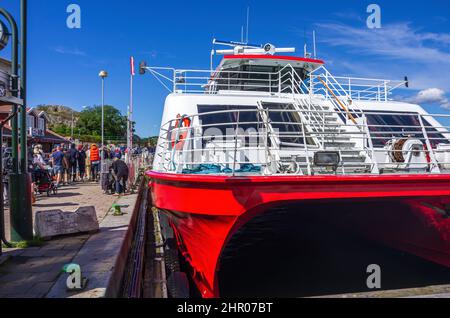 Strömstad, Bohuslän, Västra Götalands län, Suède : traversier de passagers au terminal, 11 août 2016. Banque D'Images