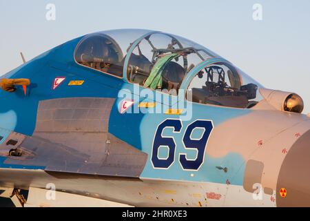 Vue détaillée de la section de cockpit de l'avion de chasse militaire SU-27 de l'armée de l'air de l'Ukraine Sukhoi Banque D'Images