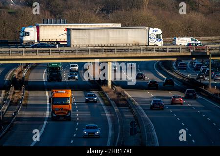 Sortie d'autoroute Westhofen, l'autoroute A45, Sauerlandlinie, est traversée par le A1, pont, vue en direction sud-est, Schwerte, NRW, Banque D'Images