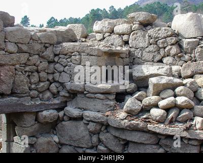 Vilarinho da Furna (Vilarinho das Furnas) était un ancien village, situé à Campo de Gerês, Terras de Bouro, en marge de la rivière Homem, en 1972, il a été volontairement submergé. Banque D'Images