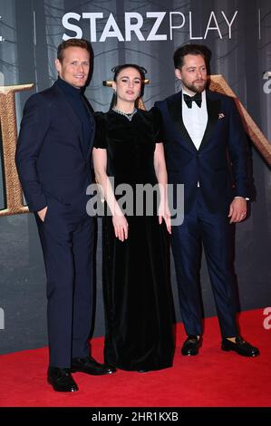 Sam Heughan, Sophie Skelton et Richard Rankin arrivers à l'exposition des costumes de première saison « Outlander » six au Royal Albert Hall, Londres, Royaume-Uni, le 24th 2022 février. Banque D'Images