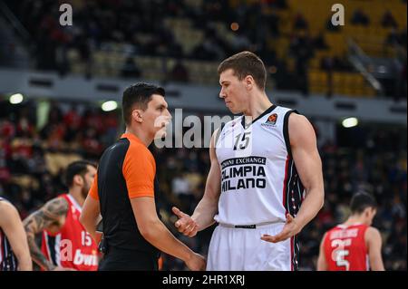 ATHÈNES, GRÈCE - FÉVRIER 24: KALEB TARCZEWSKI, #15 de AX Armani Exchange Milan pendant le match de la saison régulière EuroLeague Turkish Airlines Round 27 entre Olympiacos Pirée et AX Armani Exchange Milan au stade de la paix et de l'amitié le 24 février 2022 à Athènes, Grèce. Crédit: Stefanos Kyriazis/Alay Live News Banque D'Images