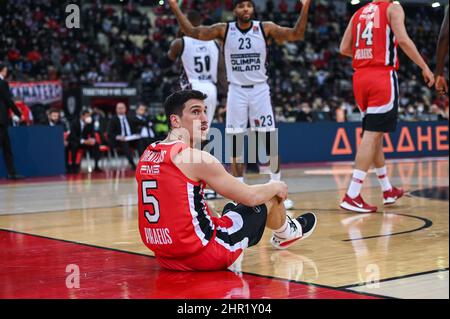 ATHÈNES, GRÈCE - FÉVRIER 24: GIANNOUlis LRENTZAKIS, #5 de l'Olympiacos Pirée pendant la saison régulière EuroLeague Turkish Airlines Round 27 match entre Olympiacos Pirée et AX Armani Exchange Milan au stade de la paix et de l'amitié le 24 février 2022 à Athènes, Grèce. Crédit: Stefanos Kyriazis/Alay Live News Banque D'Images