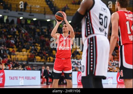 ATHÈNES, GRÈCE - FÉVRIER 24: GIANNOUlis LRENTZAKIS, #5 de l'Olympiacos Pirée pendant la saison régulière EuroLeague Turkish Airlines Round 27 match entre Olympiacos Pirée et AX Armani Exchange Milan au stade de la paix et de l'amitié le 24 février 2022 à Athènes, Grèce. Crédit: Stefanos Kyriazis/Alay Live News Banque D'Images