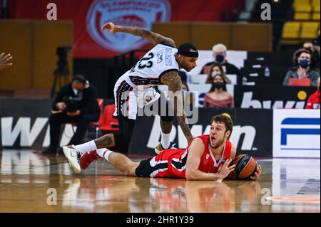 ATHÈNES, GRÈCE - FÉVRIER 24: SASHA VEZENKOV, #14 de l'Olympiacos Pirée en action pendant le match de la saison régulière EuroLeague Turkish Airlines Round 27 entre Olympiacos Pirée et AX Armani Exchange Milan au stade de la paix et de l'amitié le 24 février 2022 à Athènes, Grèce. Crédit: Stefanos Kyriazis/Alay Live News Banque D'Images