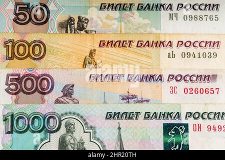 Inflation des billets de rouble russes 1000 500 100 50 Macro Shot Banque D'Images