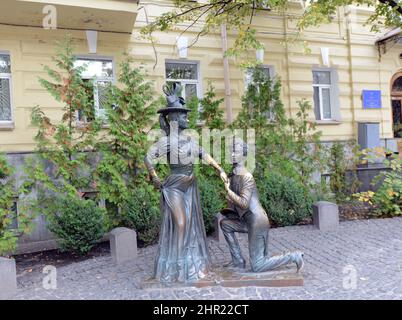 Pronya Prokopivna et Svirid Holokhvastav sculpture sur la descente de St. Andrews à Kiev, Ukraine. Banque D'Images