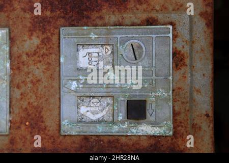 Ukraine, dans la zone restreinte et inhabitable de 30 kilomètres autour de la centrale de Tchernobyl et du camp de travail de Pripyat, coin à la machine f Banque D'Images