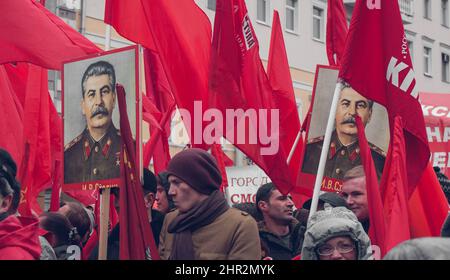 Rassemblement du Parti communiste de la Fédération de Russie à Moscou, jour de la victoire 2017 Banque D'Images