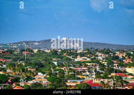 Vue sur le front de mer d'Oranjestad Banque D'Images