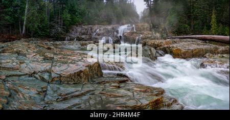 Lower Myra Falls dans le parc Strathcona, sur l'île de Vancouver, Canada Banque D'Images