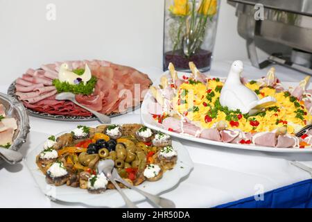Petit déjeuner buffet varié sur une table Banque D'Images