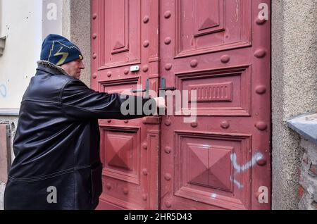 Jihlava, République tchèque. 25th févr. 2022. La municipalité de Jihlava est prête à utiliser la construction de l'ancienne maison d'enfants et de jeunes (DDM), photographiée le 25 février 2022, dans la rue Brnenska, Jihlava, République Tchèque, Pour accueillir les habitants d'Ukraine, si la Tchéquie commence à accepter des réfugiés. Le bâtiment a de l'eau, des lits de couchage et peut y être chauffé. Crédit: Lubos Pavlicek/CTK photo/Alay Live News Banque D'Images