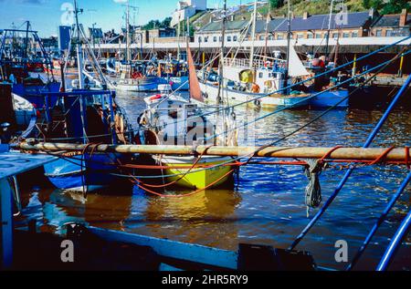 Bateaux de pêche, North Shields, Newcastle, Royaume-Uni, 1980s Banque D'Images