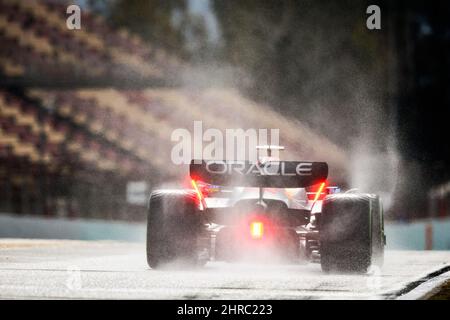 Barcelone, Espagne. 25th févr. 2022. 11 PEREZ Sergio (mex), Red Bull Racing RB18, action lors de la séance d'avant-saison précédant le Championnat du monde de Formule 1 de la FIA 2022, sur le circuit de Barcelone-Catalunya, du 23 au 25 février 2022 à Montmelo, près de Barcelone, Espagne - photo: Florent Gooden/DPPI/LiveMedia crédit: Independent photo Agency/Alay Live News Banque D'Images