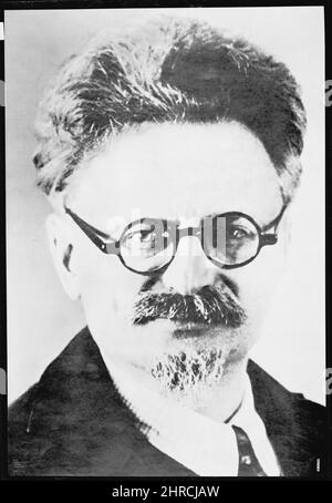 Portrait du révolutionnaire russe, Léon Trotsky (1879-1940), né Lev Davidovich Bronstein, sans date ni lieu Banque D'Images