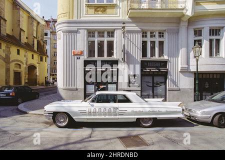 Voiture classique Cadillac Eldorado en détail pendant la journée Banque D'Images