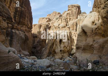 Vue hypnotique du Wadi Ghuweir dans la Réserve de biosphère de Dana, Jordanie Banque D'Images