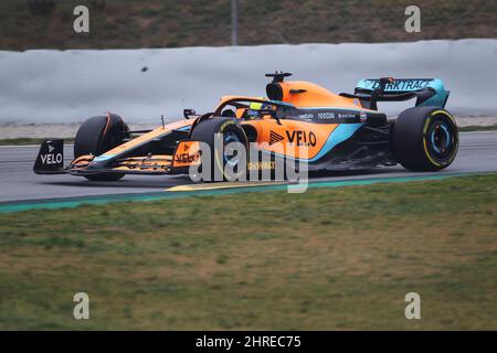 Barcelone, Espagne. 25th févr. 2022. Lando Norris (GBR) - McLaren MCL36 lors de la session d'essais pré-saison avant le Championnat du monde de Formule 1 2022 de la FIA, Championnat de Formule 1 à Barcelone, Espagne, février 25 2022 crédit: Agence de photo indépendante/Alamy Live News Banque D'Images