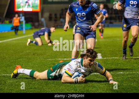 Manchester, Royaume-Uni. 25th févr. 2022. 25th février 2022 ; AJ Bell Stadium, sale, Angleterre ; Gallagher Premiership rugby, Vente contre London Irish: Connor Doherty of sale Sharks marque un Try Credit: Action plus Sports Images/Alay Live News Banque D'Images