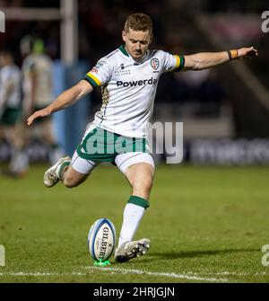 Manchester, Royaume-Uni. 25th févr. 2022. 25th février 2022 ; AJ Bell Stadium, sale, Angleterre ; Gallagher Premiership rugby, Vente versus London Irish: Paddy Jackson of London Irish lance un crédit de conversion: Action plus Sports Images/Alamy Live News Banque D'Images