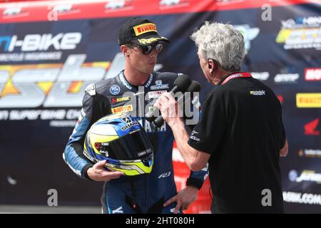 Phillip Island, Australie. 26th févr. 2022. PHILLIP ISLAND, AUSTRALIE - 26 FÉVRIER : la course CRU Halliday pour Yamaha Racing Team s'adresse aux médias après s'être qualifiée pour la première course pour les Superbikes australiens dans le cadre du championnat australien de Superbike de mi-bike Insurance, le 26 FÉVRIER 2022 à Phillip Island, en Australie. Image Credit: brett keating/Alay Live News Credit: brett keating/Alay Live News Banque D'Images