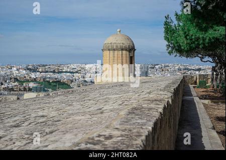 Tourelle d'armes à feu sur les murs de la vieille ville de la Valette, Malte Banque D'Images