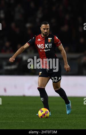 Gênes, Italie. 25th févr. 2022. Nikola Maksimovic (Gênes) pendant le match italien 'erie A' entre Gênes 0-0 Inter au stade Luigi Ferraris le 24 février 2022 à Gênes, Italie. Credit: Maurizio Borsari/AFLO/Alay Live News Credit: AFLO Co. Ltd./Alay Live News Banque D'Images