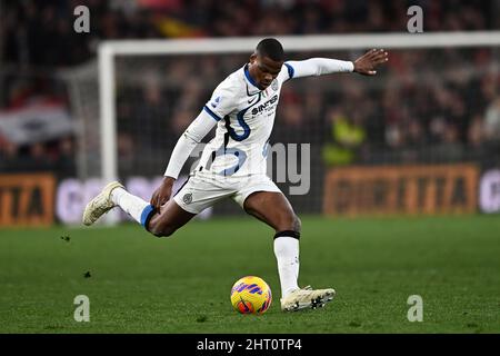 Gênes, Italie. 25th févr. 2022. Denzel Dumfries (Inter) lors du match italien 'erie A' entre Gênes 0-0 Inter au stade Luigi Ferraris le 24 février 2022 à Gênes, en Italie. Credit: Maurizio Borsari/AFLO/Alay Live News Credit: AFLO Co. Ltd./Alay Live News Banque D'Images