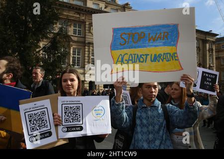 Ukraine support Demo, Stop the Putin and War in Ukraine, Newcastle upon Tyne, Royaume-Uni. 26th févr. 2022. Crédit de nouvelles : NOUVELLES en direct DE DEW/Alamy Banque D'Images