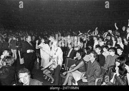 Les Rolling Stones ont donné un coup d'envoi à leur tournée au Royaume-Uni avec un concert au Royal Albert Hall.23rd septembre 1966 Banque D'Images