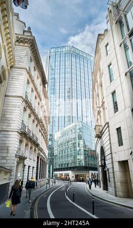 Ancien gratte-ciel de la tour de la Bourse au 125 Old Broad Street, City of London, Angleterre. Banque D'Images