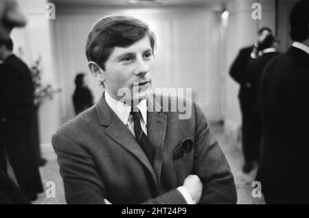 Roman Polanski, le film polonais français de la répulsion d'horreur psychologique britannique, qui a sa première au Rialto Cinema ce soir, Londres, jeudi 10th juin 1965. Banque D'Images