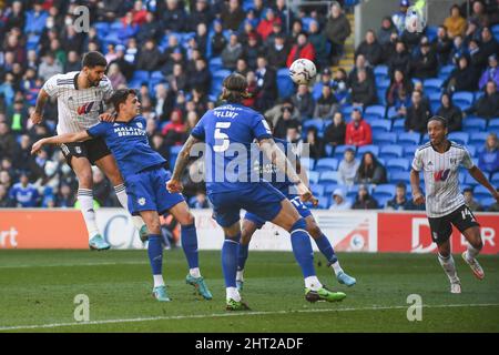 Cardiff, Royaume-Uni. 26th févr. 2022. Aleksandar Mitrovic #9 des têtes de Fulham à Goal à Cardiff, Royaume-Uni, le 2/26/2022. (Photo par Mike Jones/News Images/Sipa USA) crédit: SIPA USA/Alay Live News Banque D'Images