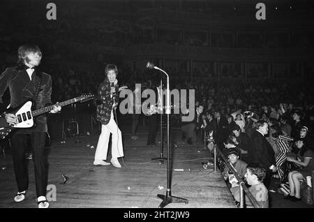 Les Rolling Stones ont donné un coup d'envoi à leur tournée au Royaume-Uni avec un concert au Royal Albert Hall.23rd septembre 1966 Banque D'Images