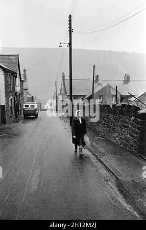 Abertillery, la plus grande ville de la vallée d'Ebbw Fach dans ce qui était le comté historique de Montockshire, aujourd'hui comté de Gwent. 17th février 1965. Banque D'Images