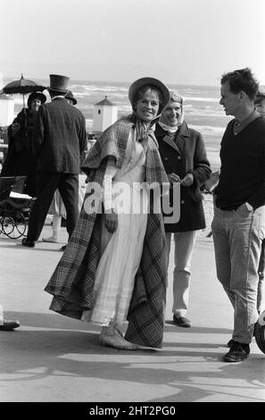 Julie Christie sur le set de «loin de la foule de mounding» à Weymouth, Dorset. 27th septembre 1966. Banque D'Images