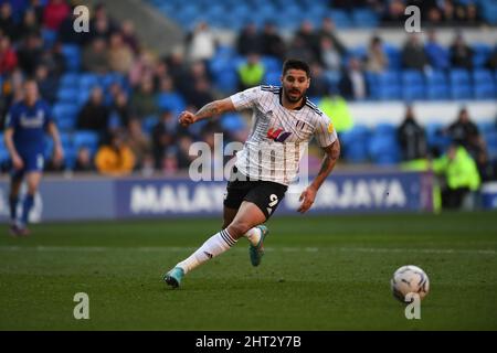 CARDIFF, ROYAUME-UNI. FÉV 26th Aleksandar Mitrovic de Fulham lors du match de championnat Sky Bet entre Cardiff City et Fulham au Cardiff City Stadium, Cardiff, le samedi 26th février 2022. (Credit: Jeff Thomas | MI News) Credit: MI News & Sport /Alay Live News Banque D'Images