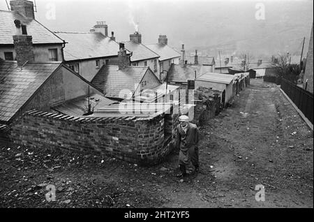 Abertillery, la plus grande ville de la vallée d'Ebbw Fach dans ce qui était le comté historique de Montockshire, aujourd'hui comté de Gwent. 17th février 1965. Banque D'Images