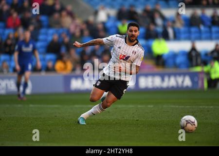 CARDIFF, ROYAUME-UNI. FÉV 26th Aleksandar Mitrovic de Fulham lors du match de championnat Sky Bet entre Cardiff City et Fulham au Cardiff City Stadium, Cardiff, le samedi 26th février 2022. (Credit: Jeff Thomas | MI News) Credit: MI News & Sport /Alay Live News Banque D'Images