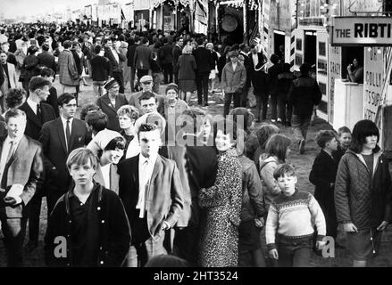 La foire des hoppings, tenue sur la ville de Moor à Newcastle upon Tyne, Tyne et Wear. 19th juin 1965. Banque D'Images