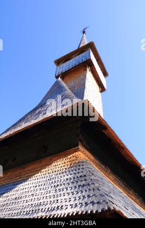 Septembre 8 2021 - Ieud, Roumanie : ancienne église en bois du village d'Ieud dans le comté de Maramures Banque D'Images